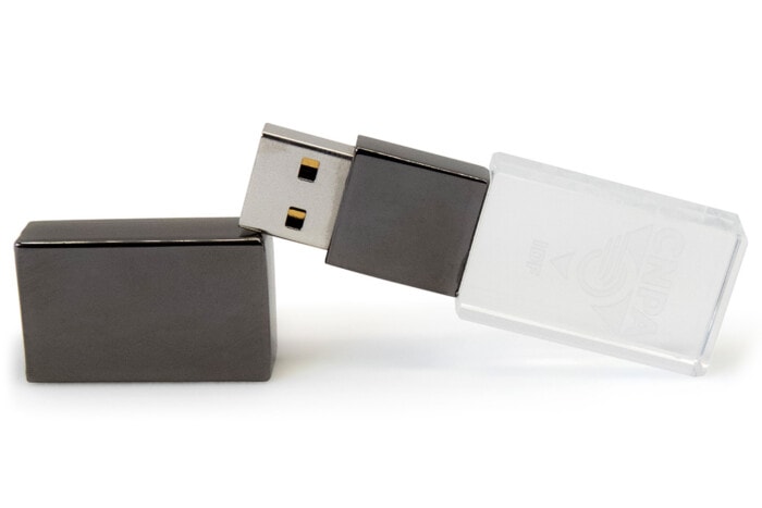 Kristal Usb Bellek