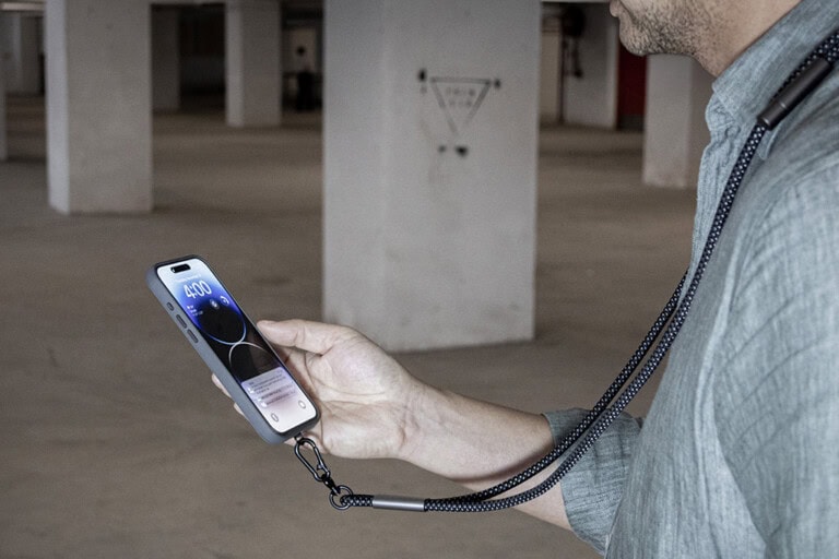 Hem Telefon Askısı Hem Kablo